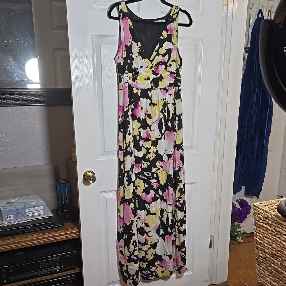Old Navy Pink and Yellow V-Neck Maxi Sundress